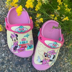 CROCS Disney Minnie Mouse Girls Size 6 C 7 Pink Jet Set Clog Slip On Slides